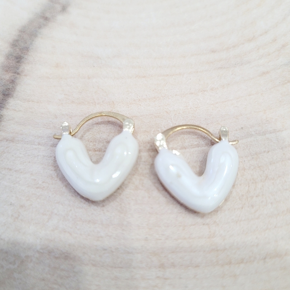 Brand New Gold Tone White Heart Earrings